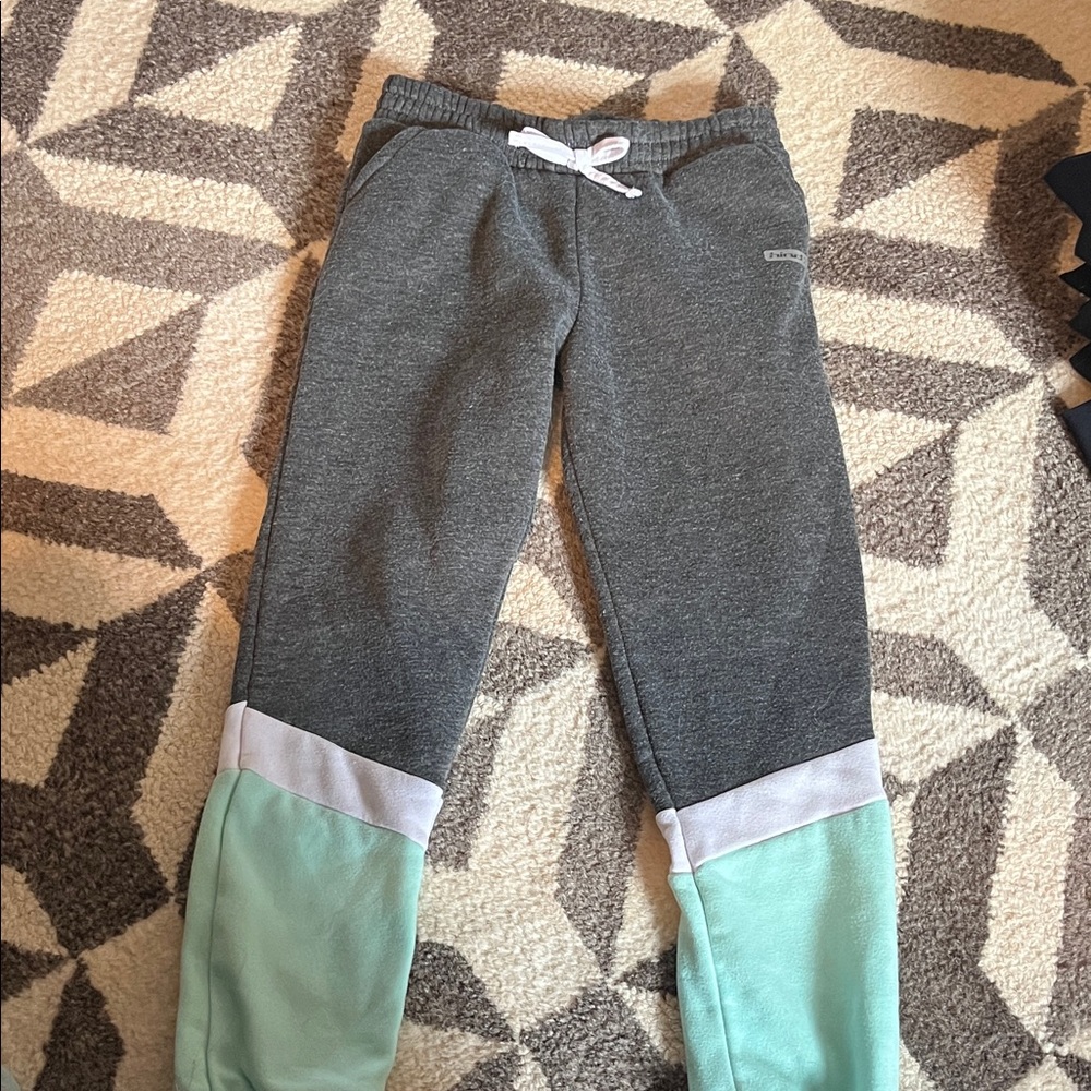 Girls sweatpants - 10/12